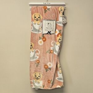 Pickle & Dot Floral Puppy teacup Oversized Plush Throw Blanket Peach White